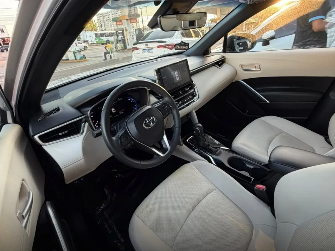 Toyota Corolla Cross 2023, foto 4 de 5