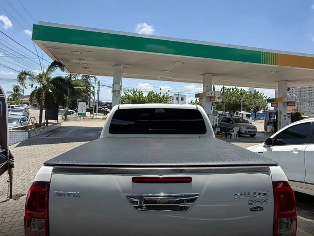 Toyota Hilux 2016, foto 3 de 5