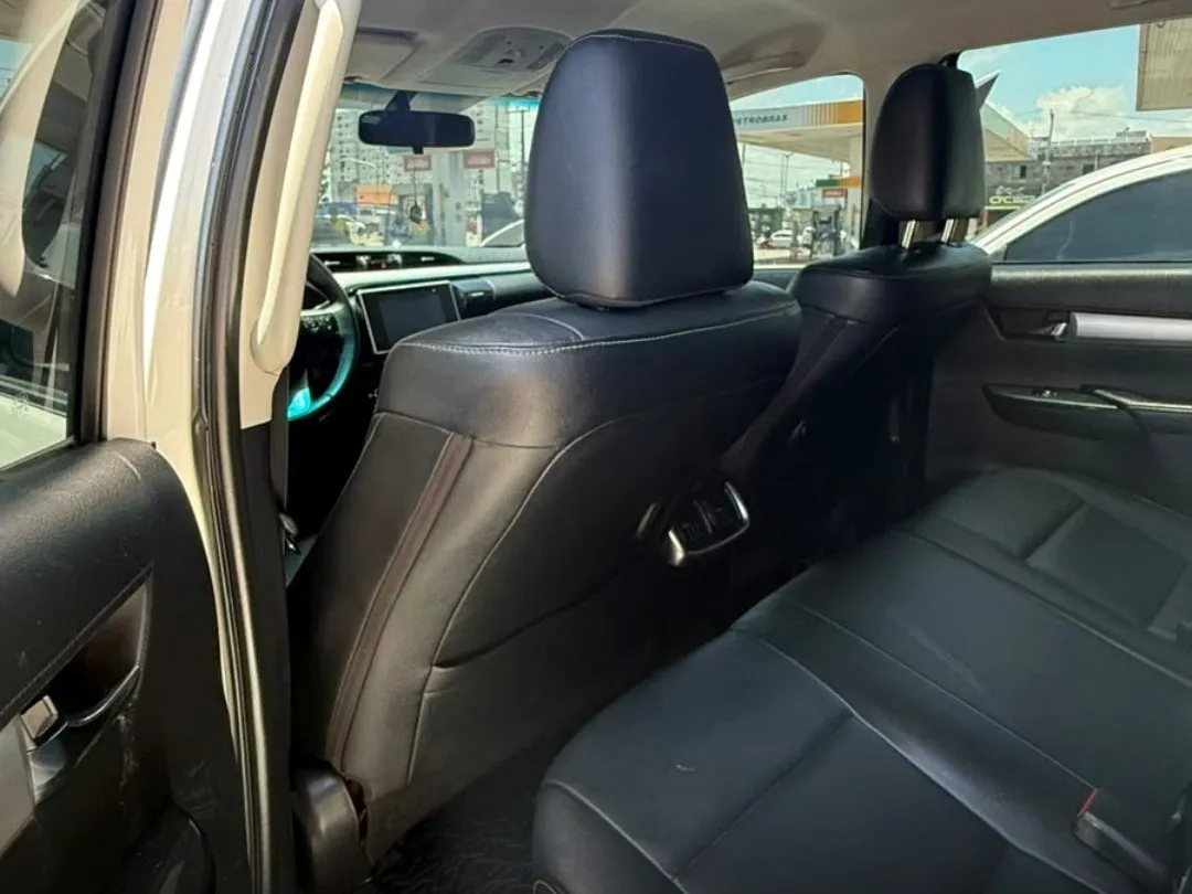 Toyota Hilux 2016, foto 5 de 5